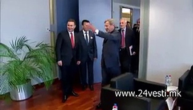 PESEV PREGOVORI VO BRISEL SO HAN