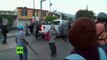 Fuertes imágenes: Una camioneta atropella a policías en México
