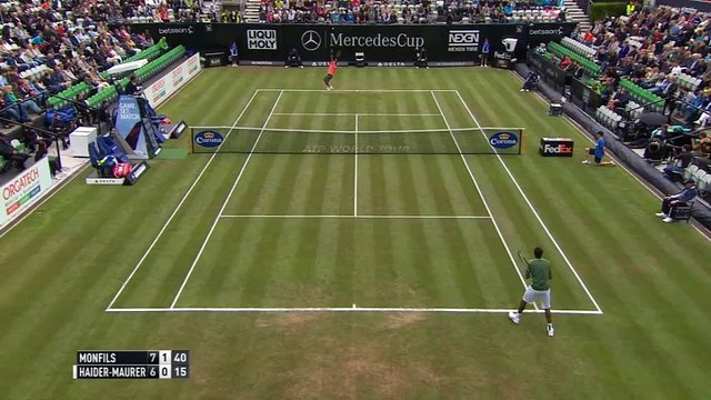 Monfils embrasse le gazon de Stuttgart