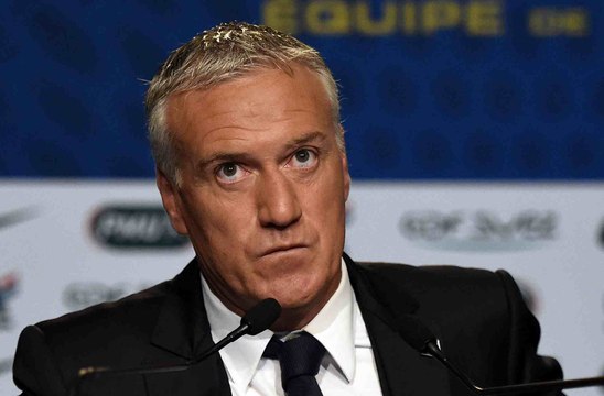 Didier Deschamps recadre sévèrement l'équipe de France - ZAPPING ACTU DU 10/06/2015
