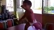 бразильский мальчик танцует самбу / brazilian boy dancing samba style