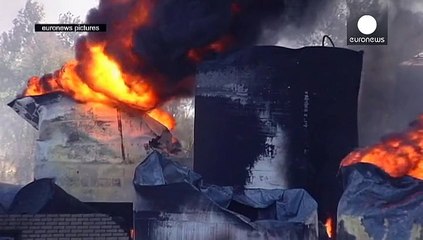 Ukraine : le dépôt pétrolier près de Kiev toujours en feu