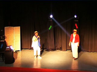 Gisou et Réjane chantent : "Y'a d'la joie !"