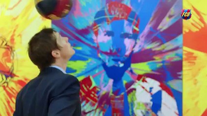 Neymar défie un champion du monde de foot-freestyle