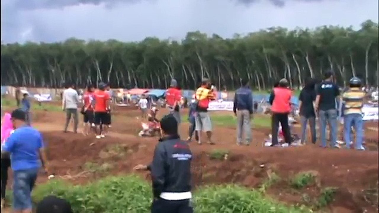 Grasstrack Kawasaki KLX #Pupung