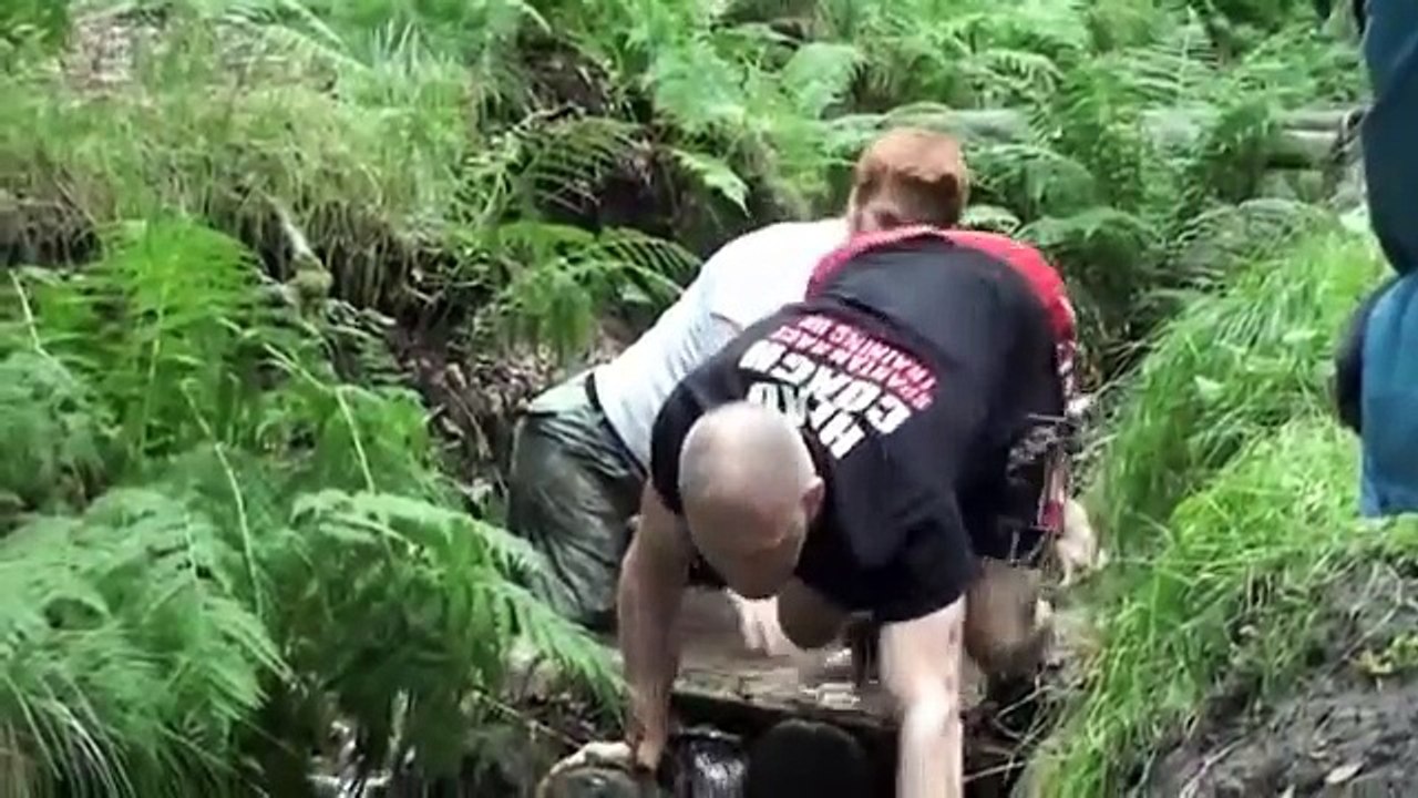 Double amputee tackles 'hell race'