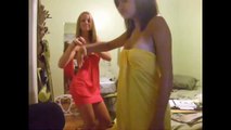 2 chicks dancing baby dont hurt me