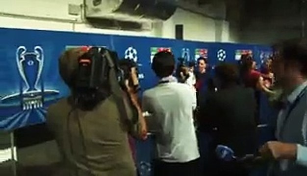 Backstage- Lionel Messis Tochter und DJ Dani Alves - Juventus Turin - FC Barcelo