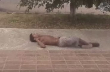 Dos adolescentes duermen en las calles de Puerto La Cruz desde hace tres años