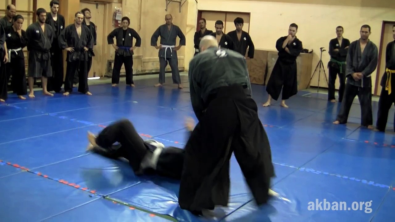Kasumi otoshi, ura gata 1, Shinden Fudo ryu dakentaijutsu - Ninjutsu for Akban wiki