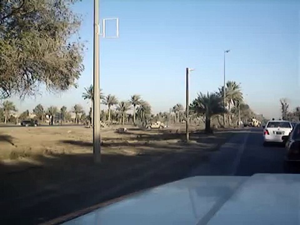 SNAFU Checkpoint on Route Irish, Baghdad, Iraq, brave Iraqi (Nov 2005)