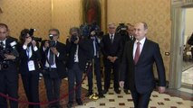 Papa pede a Putin que respeite os acordos de paz de Minsk