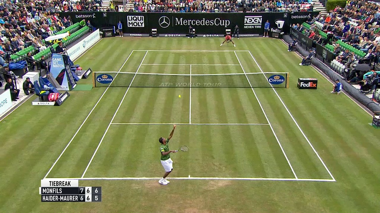 Stuttgart: Kohlschreiber problemlos weiter