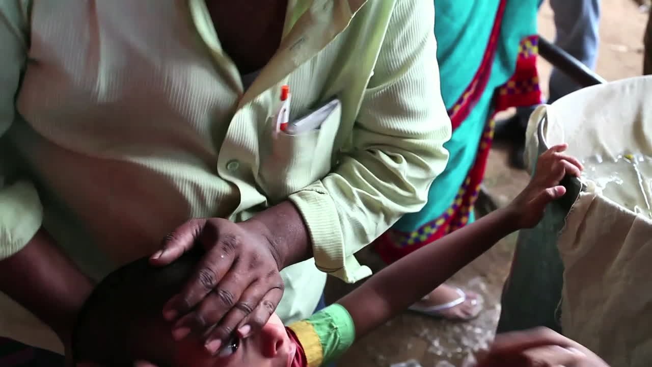 Thousands of Indians Swallow Live Fish to Cure Respiratory Problems
