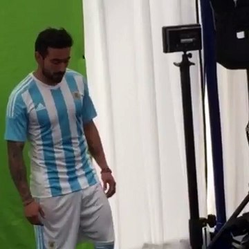 Selección Argentina: las locuras de Ezequiel 'Pocho' Lavezzi en la foto oficial (VIDEO)