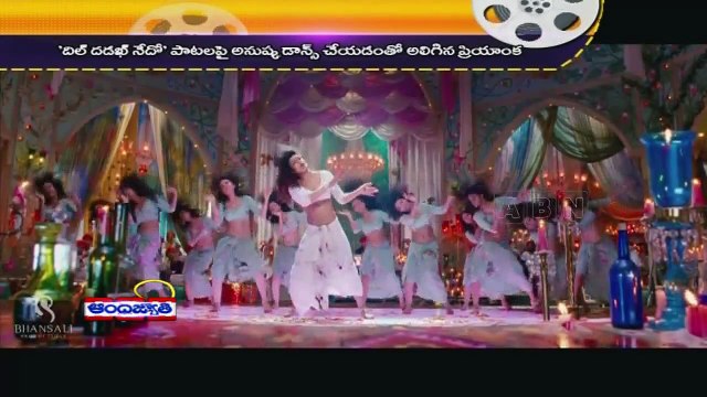 Angry Priyanka Chopra missed IIFA Awards 2015 because of Anushka Sharma? (11-06-2015)