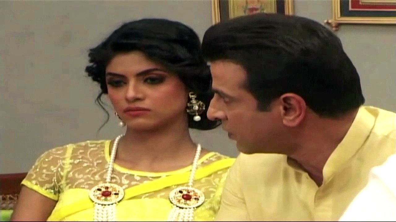 Itna Karo Na Mujhe Pyaar - 11th June 2015 - Full Episode