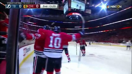Blackhawks Win Game 4, Even Series at 2