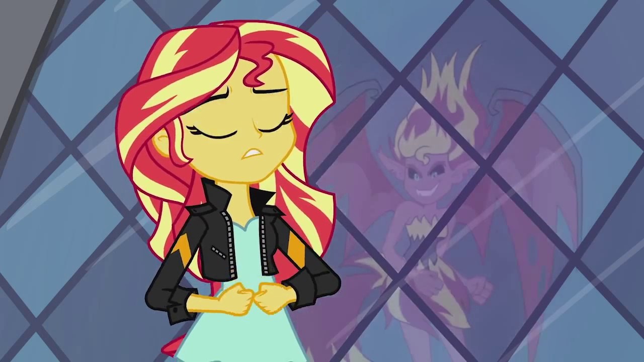 My Little Pony  Equestria Girls 2 Rainbow Rocks  CORTOS. Mi pasado no es hoy Español Castellano..