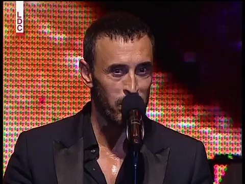 كاظم الساهر يلقي شعر في مهرجان بيبلوس وماذا ردود المعجبات علئ القيصر من بليغ الساهر