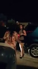مغربيات يتشاجرن على أحد الزبائن في سلطنة عمان