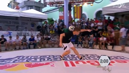 Redbull Street Style (RBSS) 2014 World Final Brazil - Andrew  Henderson vs Charly Iacono