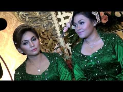 Putri Nia Daniati Lamaran, Farhat Abbas Absen