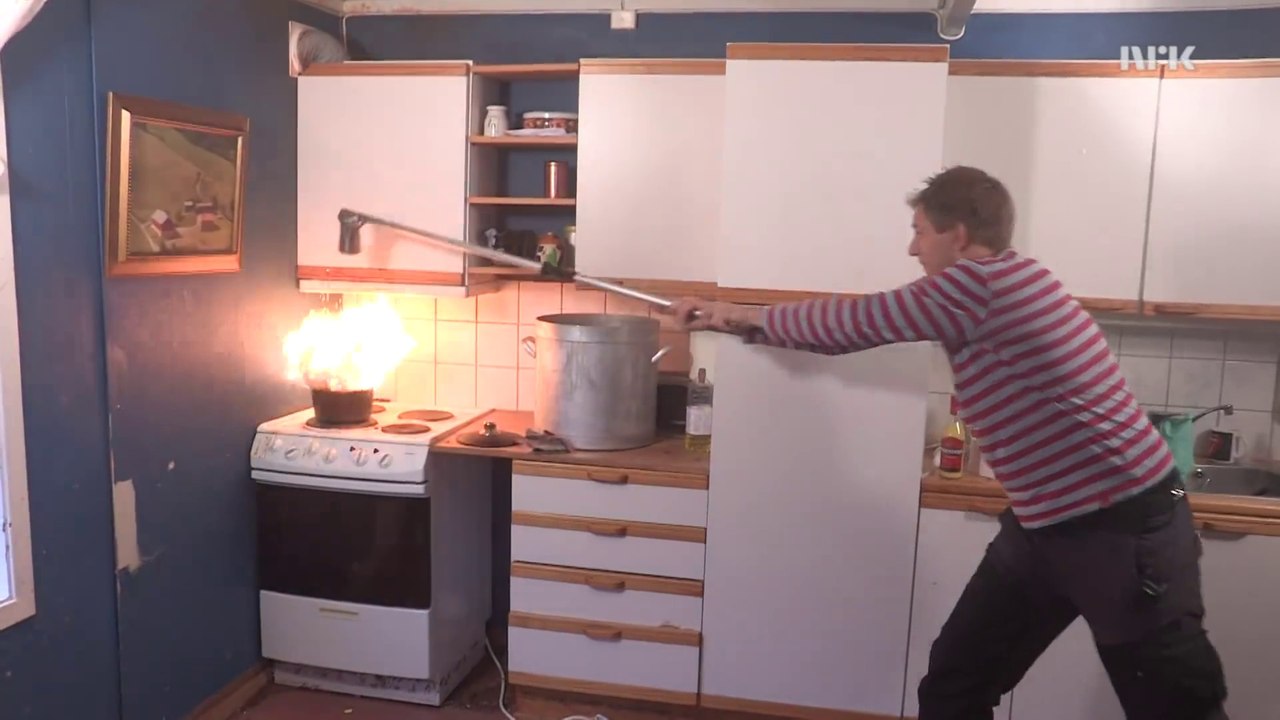 Pourquoi ne faut-il pas mettre de l'eau pour éteindre un feu de friteuse...