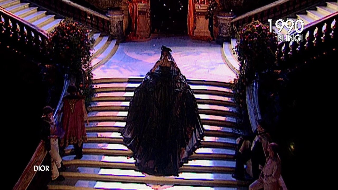 La mode des années 90 par Loïc Prigent  #Bling