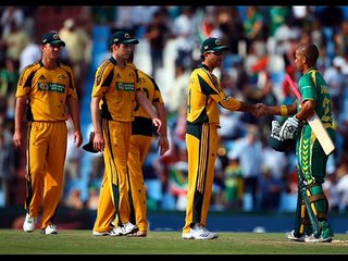 Whackhead pranks Ricky Ponting & Brett Lee