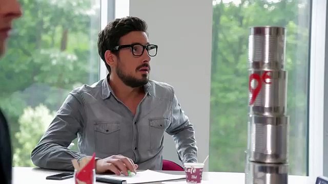 Change pour Red by SFR - «Les Journées guerrières» - juin 2015 - je casse tout avec des oranges