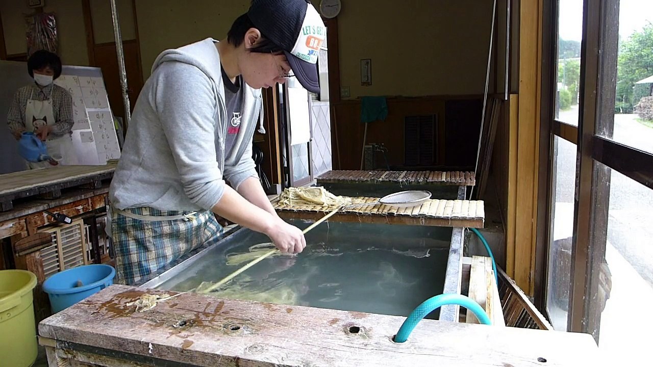 Buddhism, bombs and blouses: Japan's versatile 'washi' paper