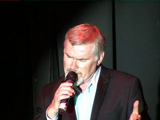 Alain chante : "Je suis malade"