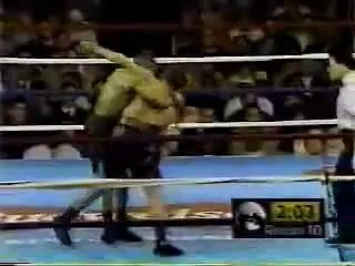 Vince phillips KO Kostya Tszyu
