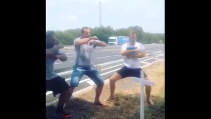 Rugby - Jerry Collins : ses partenaires néo-zélandias lui rendent un dernier hommageavec un haka