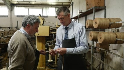 J’aimerais vous y voir… : Jean Lassalle fabricant d’espadrilles