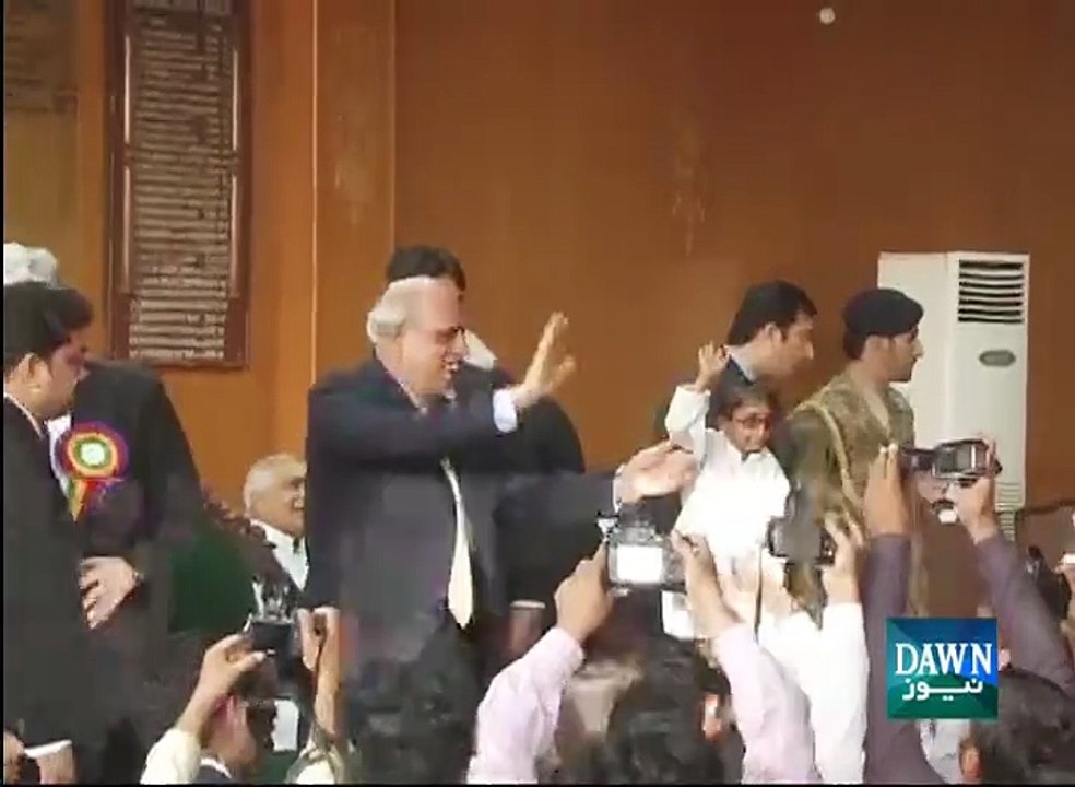 'پاکستان کا سب سے چھوٹا نوجوان ' عمر 22 سال لیکن وزن صرف 6 کلو