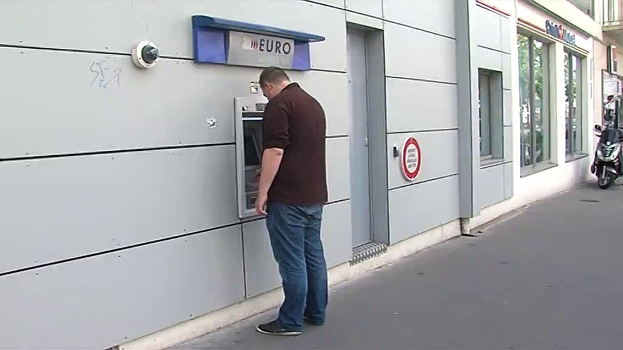 Escroquerie aux distributeurs de billets