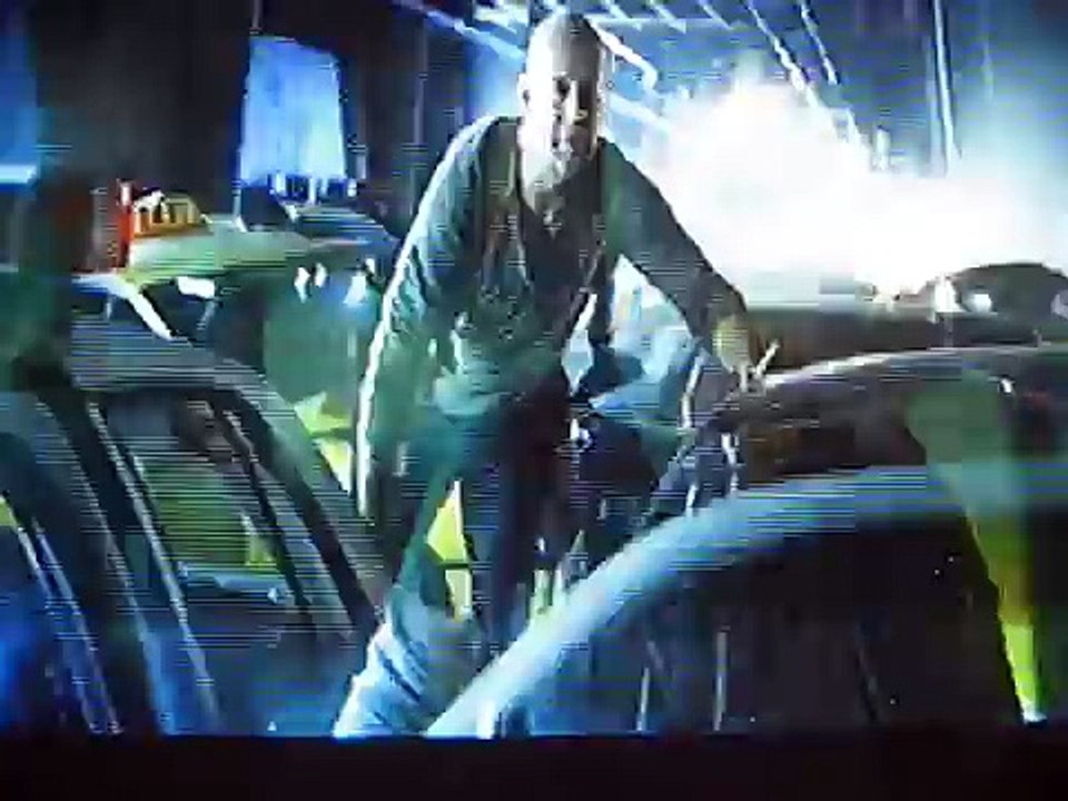 Die Hard 4 tunnel scene car hits chopper! (PG--13 version)