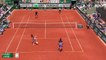Un échange amusant au tennis Trophée des Légendes : Ça rigole sur le Suzanne Lenglen