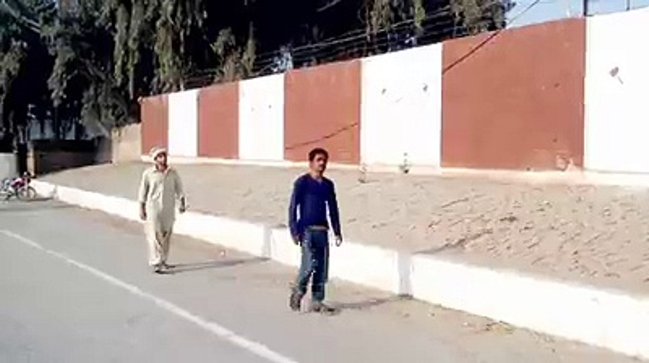 funny clip(when pathan follow you)