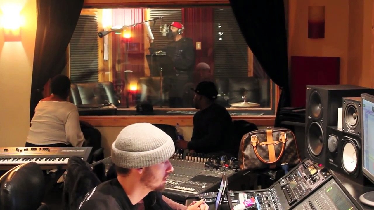 Snubb Geez ft. Joe Budden - Outta My Mind