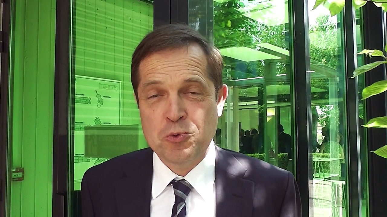 Pierre-Olivier Boyer, président du Pôle Astus Construction, présente les développements du pôle en faveur de l'innovation dans le cadre de la construction