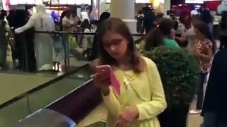 Little Girl Insult A Pakistani Boy In Dubai for Poor English Hahaha Very Funny V