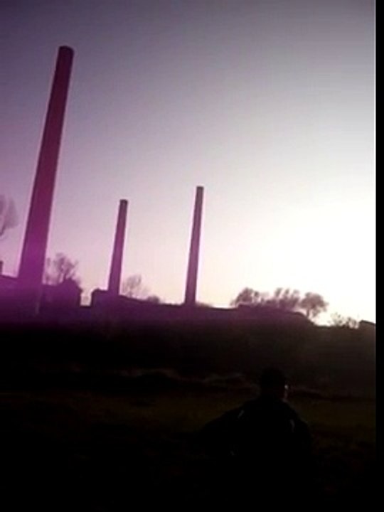 Sprengung der zwei großen türme in trebsen