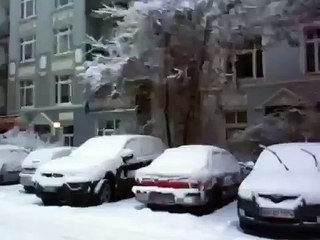 Winter und Schnee in Hamburg Winterhude