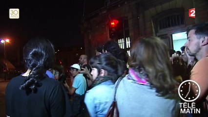 A Paris, les migrants du Bois Dormoy ont évacué la caserne qu'ils occupaient