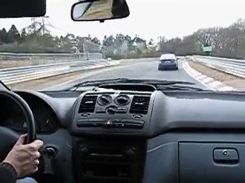 Nürburgring, Mercedes Vito vs BMW M5 vs Mercedes Vito