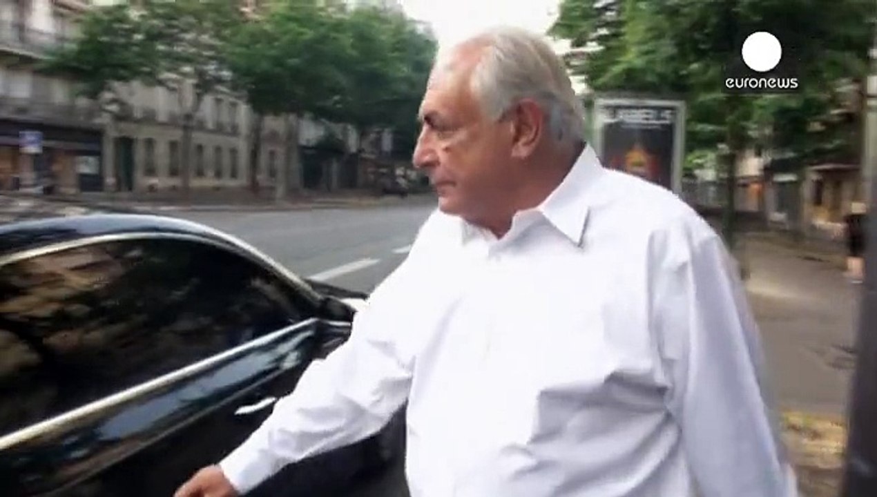 Франция: суд решает, виновен ли бывший глава МВ...