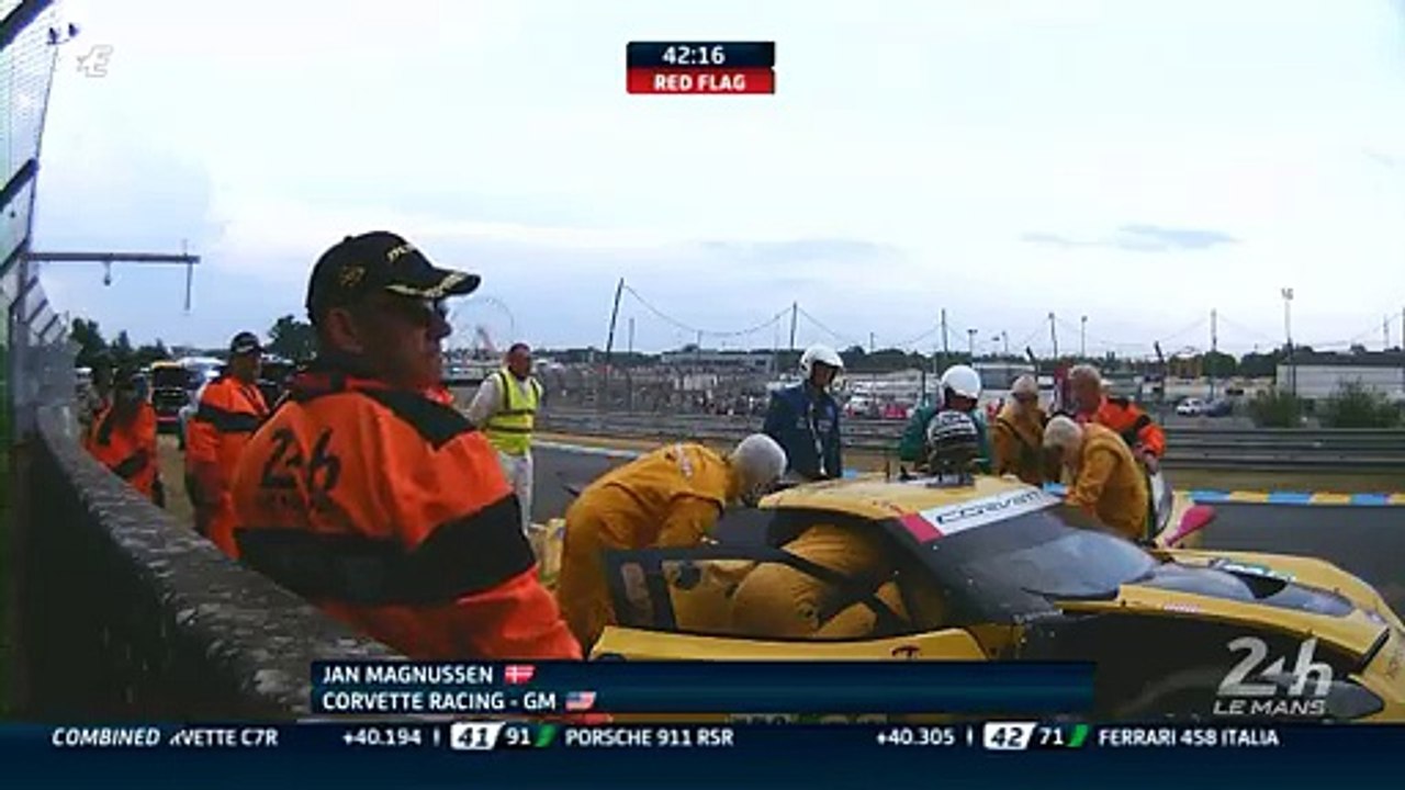 24 Heures du Mans : Crash Jan Magnussen (Corvette)